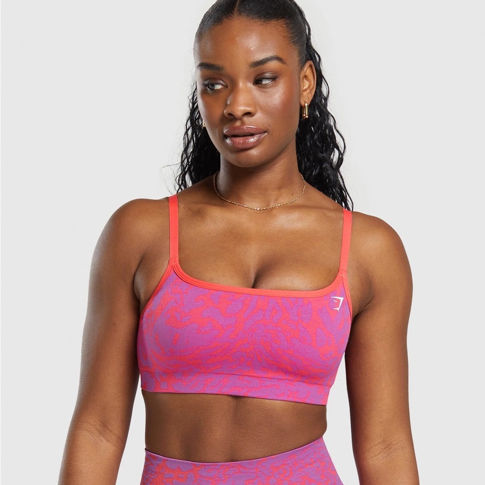 GYMSHARK NWT ADAPT SAFARI SEAMLESS SPORTS BRA SIZE SMALL